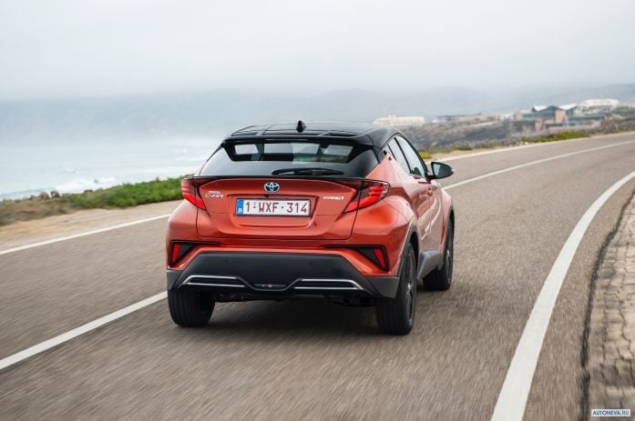 2020 Toyota C-HR Hybrid - фотография 26 из 40