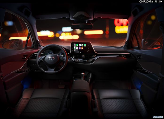 2020 Toyota C-HR Hybrid - фотография 27 из 40