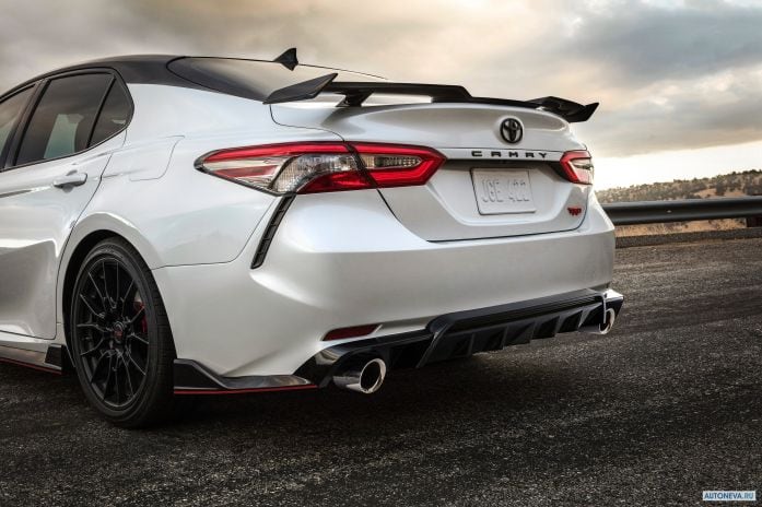 2020 Toyota Camry TRD - фотография 11 из 11