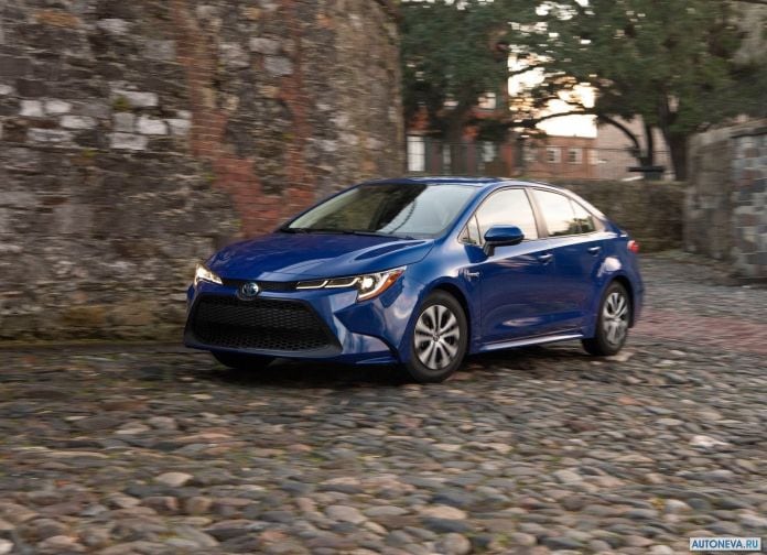 2020 Toyota Corolla Hybrid US-version - фотография 8 из 34