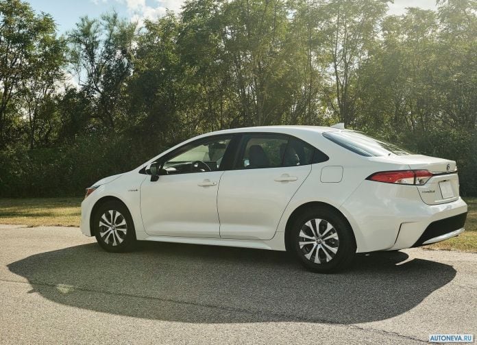 2020 Toyota Corolla Hybrid US-version - фотография 15 из 34