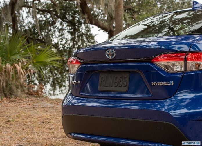 2020 Toyota Corolla Hybrid US-version - фотография 29 из 34