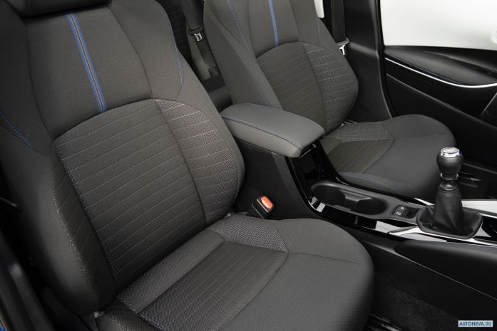 2020 Toyota Corolla SE Sedan - фотография 27 из 32