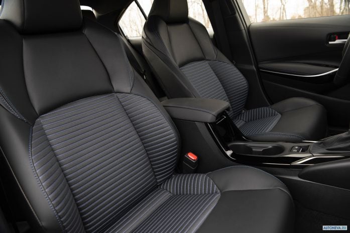 2020 Toyota Corolla XSE Sedan - фотография 36 из 40