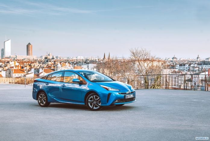 2020 Toyota Prius - фотография 5 из 18