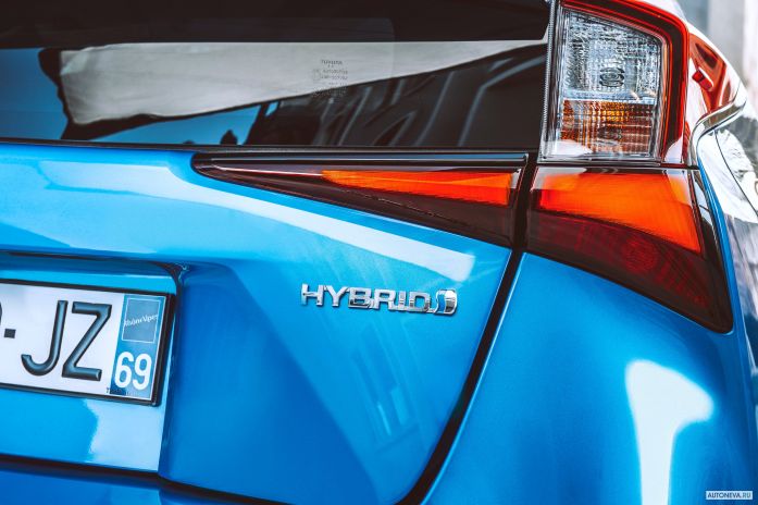 2020 Toyota Prius - фотография 16 из 18
