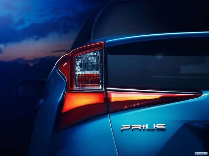 2020 Toyota Prius - фотография 17 из 18