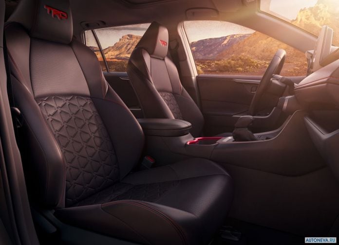 2020 Toyota Rav4 TRD Off Road - фотография 6 из 8