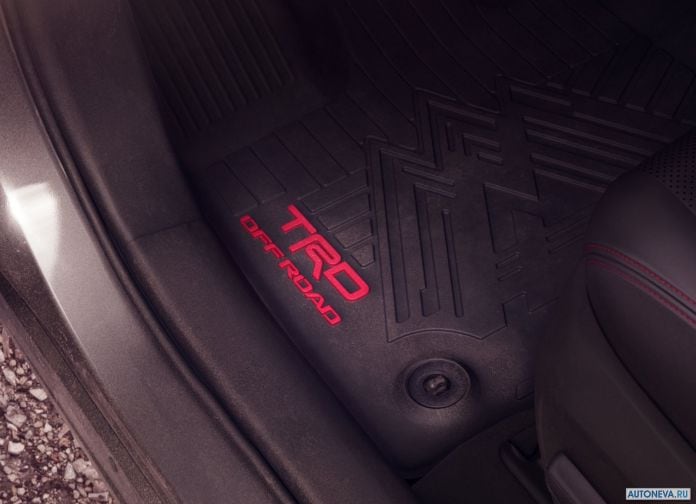 2020 Toyota Rav4 TRD Off Road - фотография 7 из 8