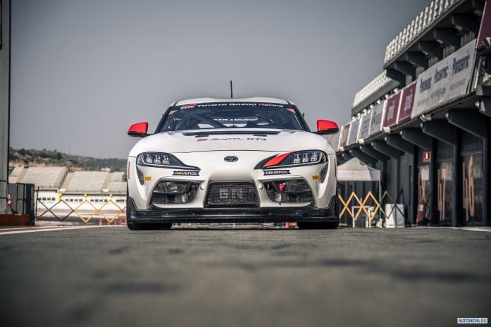 2020 Toyota Supra GT4 - фотография 2 из 10 2020 Toyota Supra GT4 - фотография 2 из 10