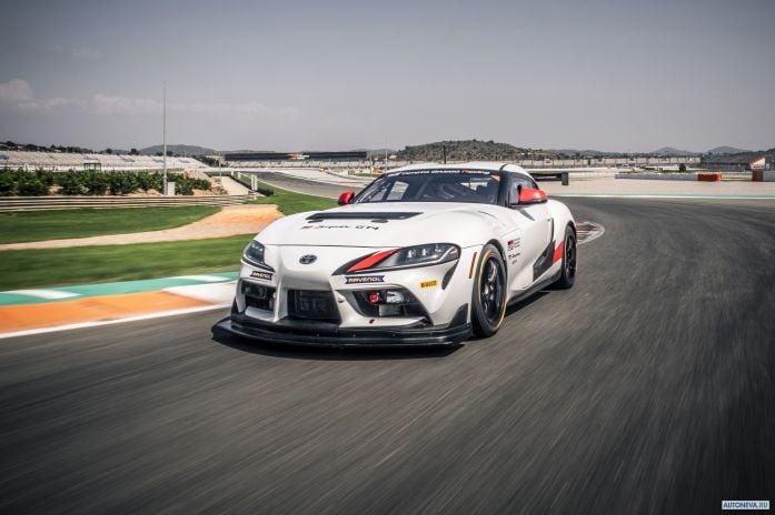 2020 Toyota Supra GT4 - фотография 4 из 10 2020 Toyota Supra GT4 - фотография 4 из 10