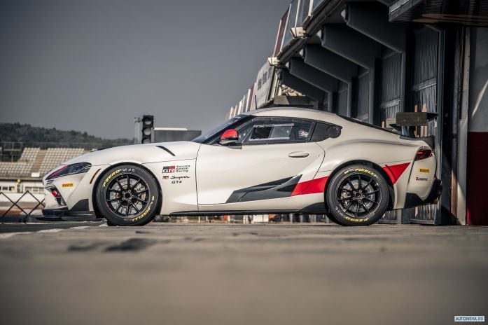 2020 Toyota Supra GT4 - фотография 7 из 10 2020 Toyota Supra GT4 - фотография 7 из 10