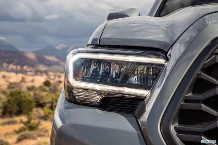 2020 Toyota Tacoma TRD Off-Road Double Cab - фотография 17 из 40