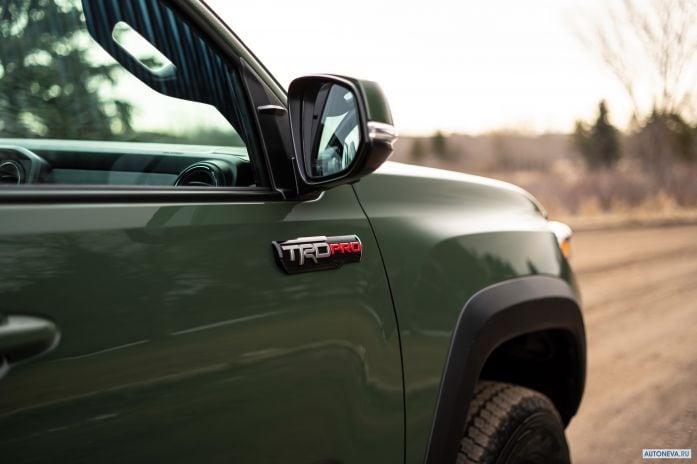 2020 Toyota Tacoma TRD Off-Road Double Cab - фотография 38 из 40