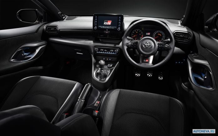 2020 Toyota Yaris GR - фотография 9 из 12 2020 Toyota Yaris GR - фотография 9 из 12