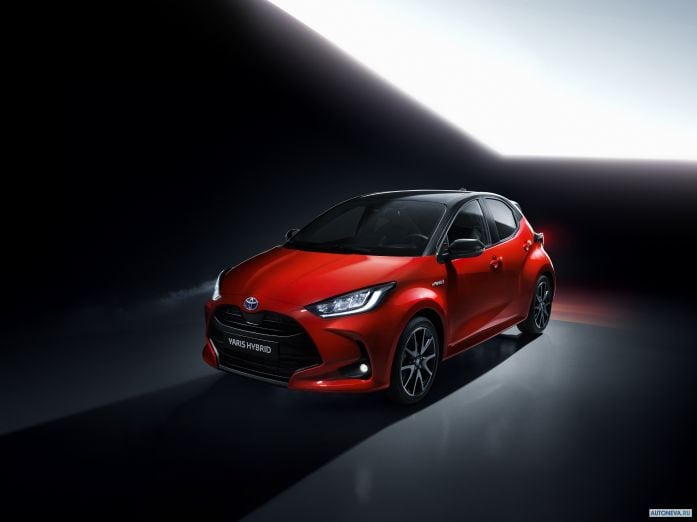 2020 Toyota Yaris Hybrid - фотография 1 из 11