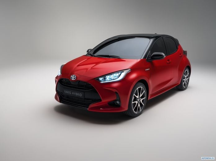 2020 Toyota Yaris Hybrid - фотография 2 из 11
