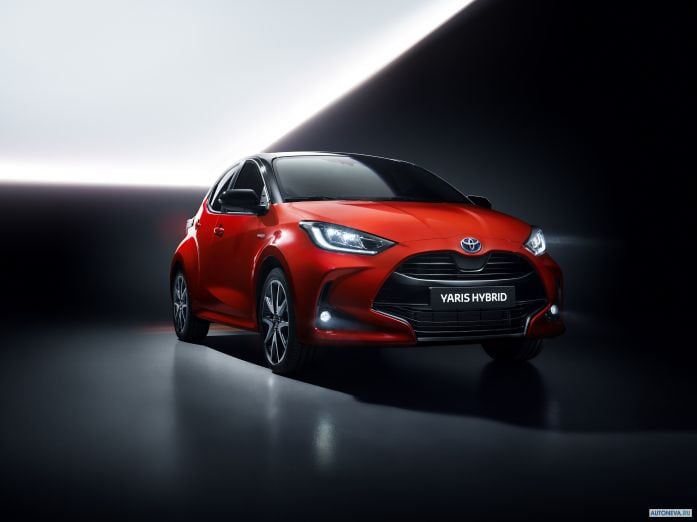 2020 Toyota Yaris Hybrid - фотография 4 из 11