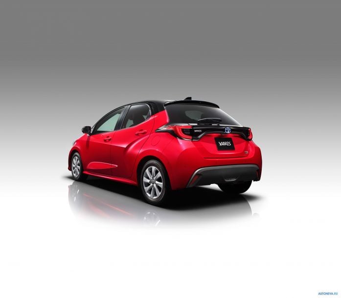2020 Toyota Yaris Hybrid JP - фотография 14 из 25