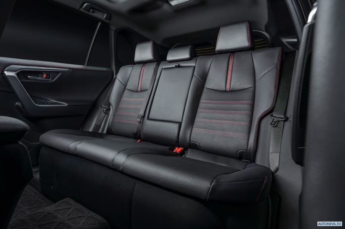 2021 Toyota RAV4 Prime - фотография 18 из 25 2021 Toyota RAV4 Prime - фотография 18 из 25