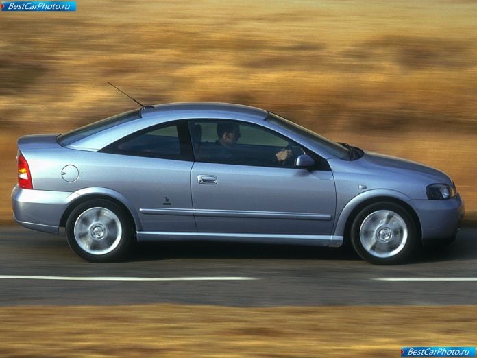 2000 Vauxhall Astra Coupe - фотография 5 из 6
