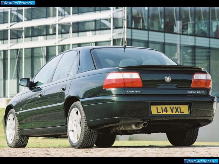 2001 Vauxhall Omega - фотография 3 из 5