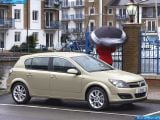 vauxhall_2005-astra_5-door_1600x1200_007.jpg