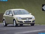 vauxhall_2005-astra_5-door_1600x1200_011.jpg