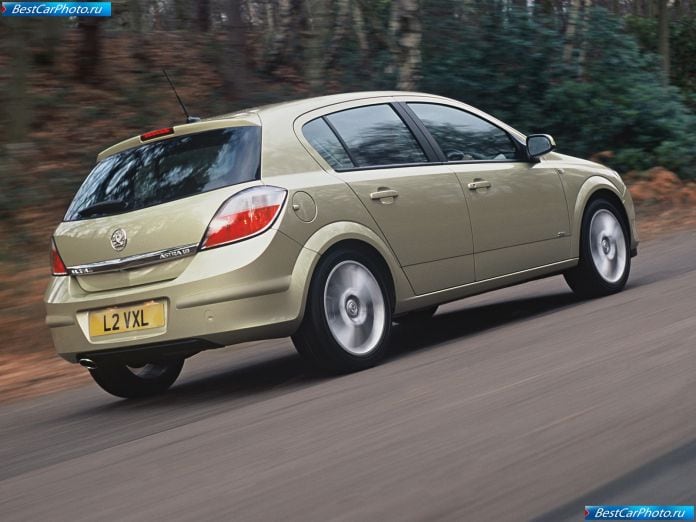 2005 Vauxhall Astra 5-door - фотография 18 из 53