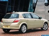 vauxhall_2005-astra_5-door_1600x1200_022.jpg