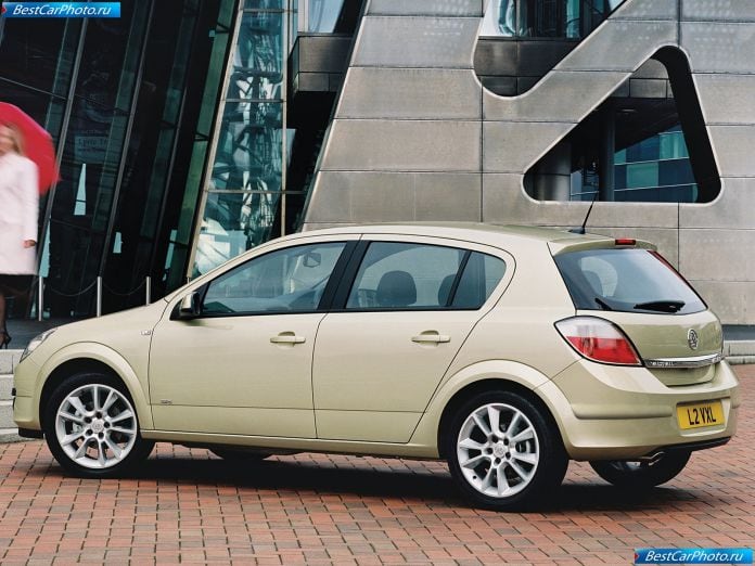 2005 Vauxhall Astra 5-door - фотография 24 из 53