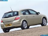 vauxhall_2005-astra_5-door_1600x1200_026.jpg