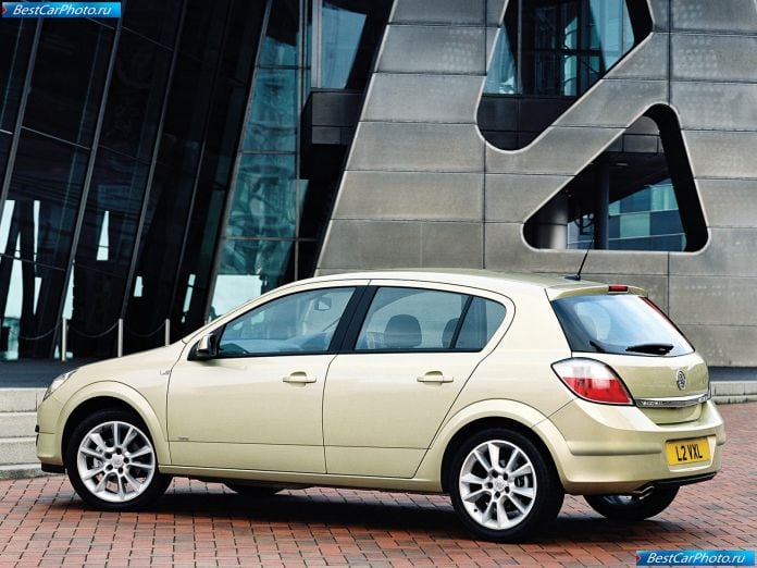 2005 Vauxhall Astra 5-door - фотография 28 из 53