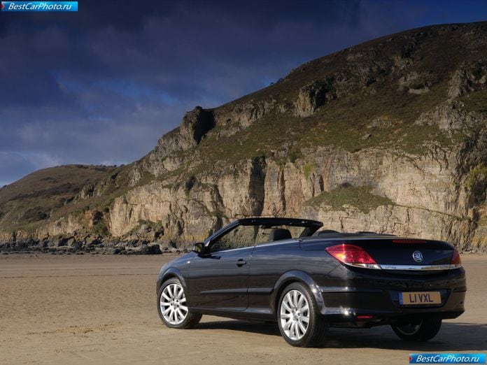 2006 Vauxhall Astra Twintop - фотография 15 из 54