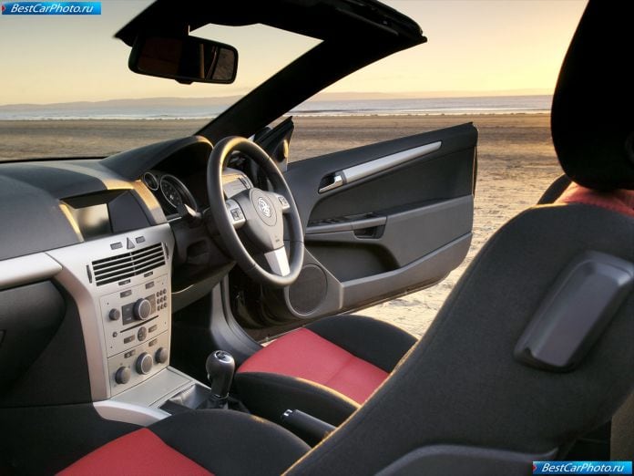 2006 Vauxhall Astra Twintop - фотография 36 из 54