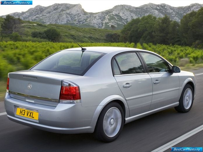 2006 Vauxhall Vectra - фотография 10 из 27