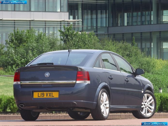 2006 Vauxhall Vectra - фотография 19 из 27