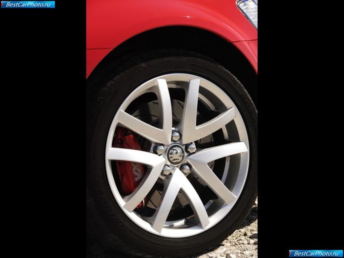 2007 Vauxhall Vxr8 - фотография 36 из 38 2007 Vauxhall Vxr8 - фотография 36 из 38