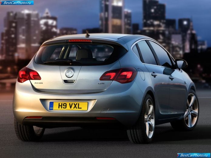2010 Vauxhall Astra - фотография 15 из 47