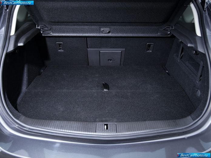 2010 Vauxhall Astra - фотография 30 из 47