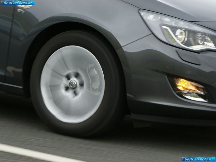 2010 Vauxhall Astra - фотография 39 из 47