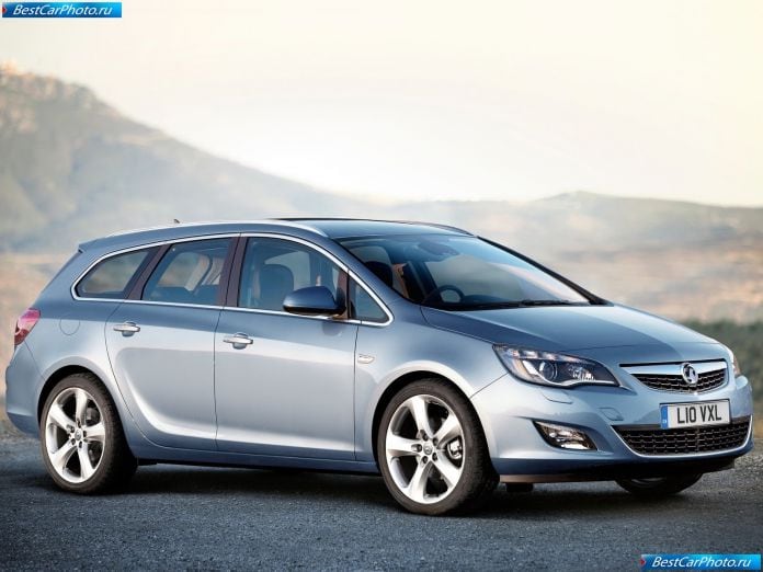 2011 Vauxhall Astra Sports Tourer - фотография 2 из 105 2011 Vauxhall Astra Sports Tourer - фотография 2 из 105