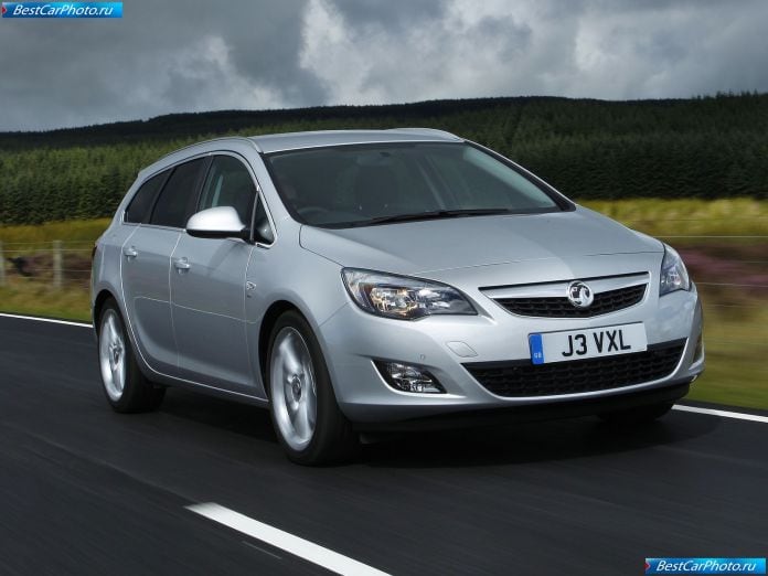 2011 Vauxhall Astra Sports Tourer - фотография 17 из 105
