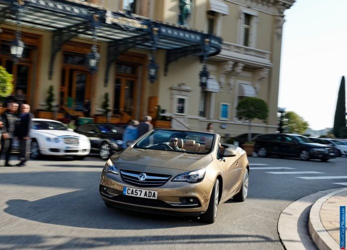 2013 Vauxhall Cascada - фотография 11 из 61