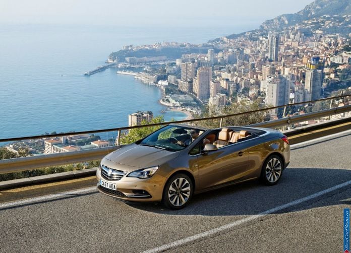 2013 Vauxhall Cascada - фотография 12 из 61