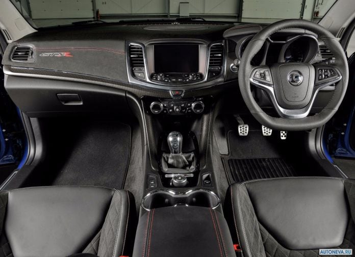 2018 Vauxhall VXR8 GTS R - фотография 12 из 21