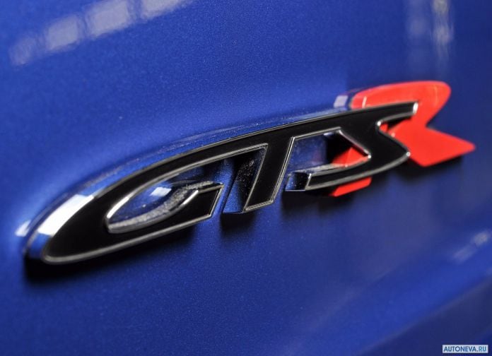 2018 Vauxhall VXR8 GTS R - фотография 17 из 21