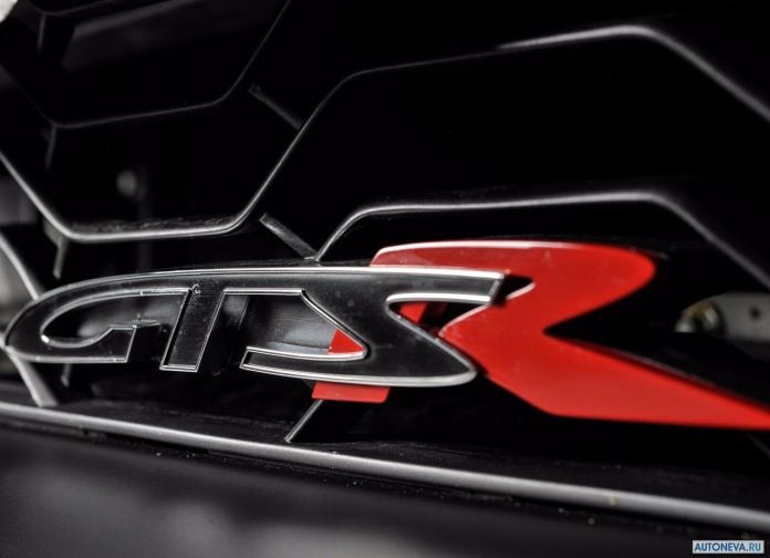 2018 Vauxhall VXR8 GTS R - фотография 18 из 21