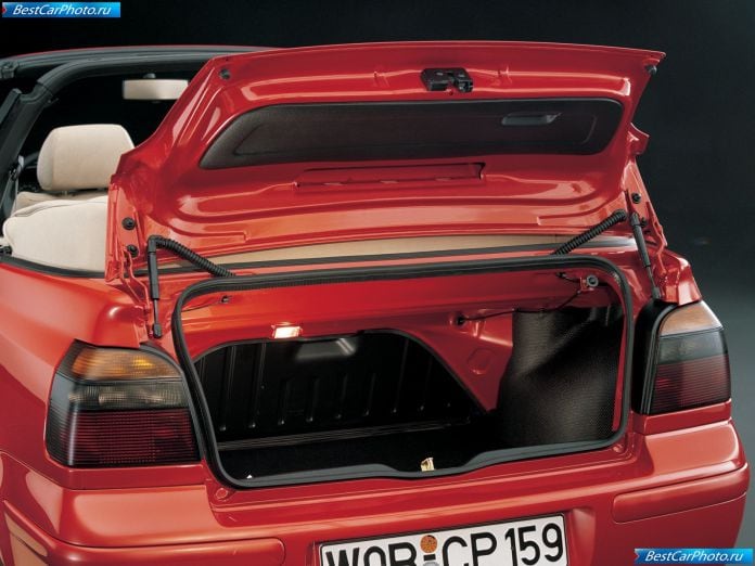 1998 Volkswagen Golf Cabriolet - фотография 28 из 30 1998 Volkswagen Golf Cabriolet - фотография 28 из 30