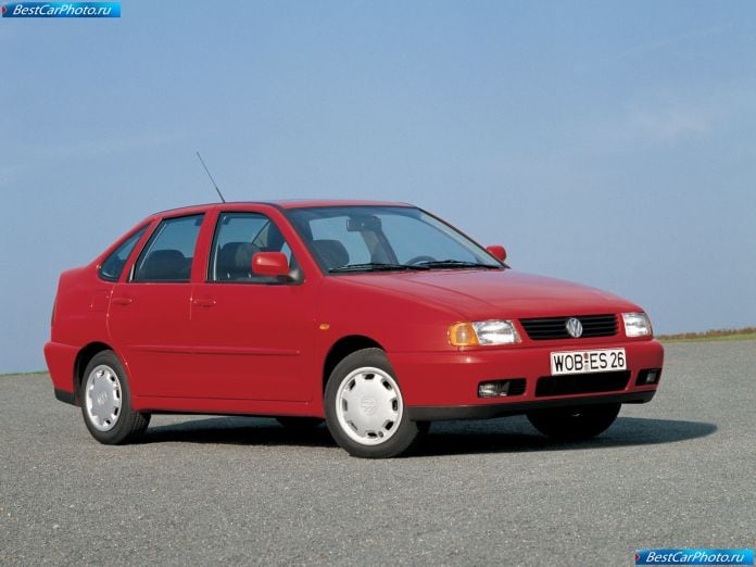 1999 Volkswagen Polo Classic - фотография 1 из 10